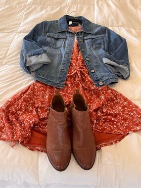 Fall outfit Banana Republic Blue Denim Jacket/pumpkin color dress/leather bootie